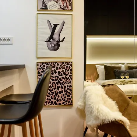 Boutique On Calea Victoriei - Downtown Apartmán