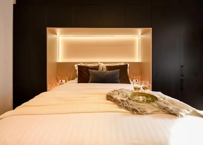 Boutique On Calea Victoriei - Downtown Apartment *