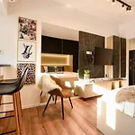 Boutique On Calea Victoriei - Downtown *